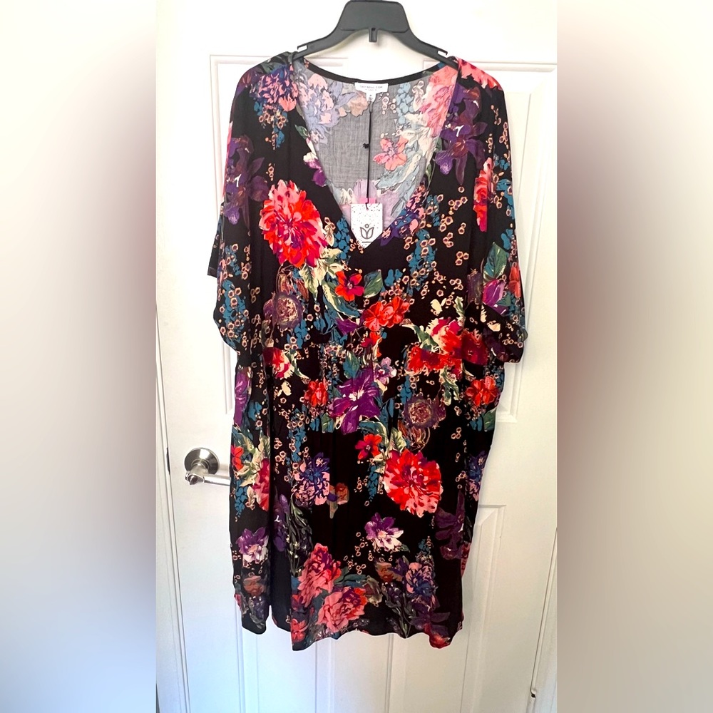 NWT Chic Soul size 3X black/floral/multi print dress with black lining.